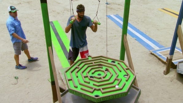 survivor worlds apart ep 11 dan out recap images 2015 596x335-010