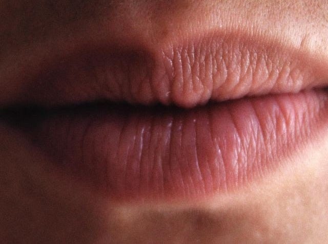 An Instagram  post added on Jan 23, 2024. The author is @zabenzi. May present: lip, human body, gesture, foot.