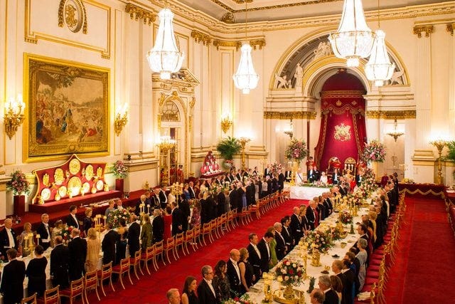 Buckingham Palace: 12 Rare and Breathtaking Photos | Reader's Digest