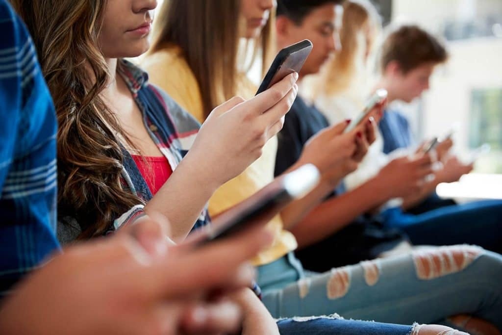 Social Media and Teen Relationships | Teen Therapy CO