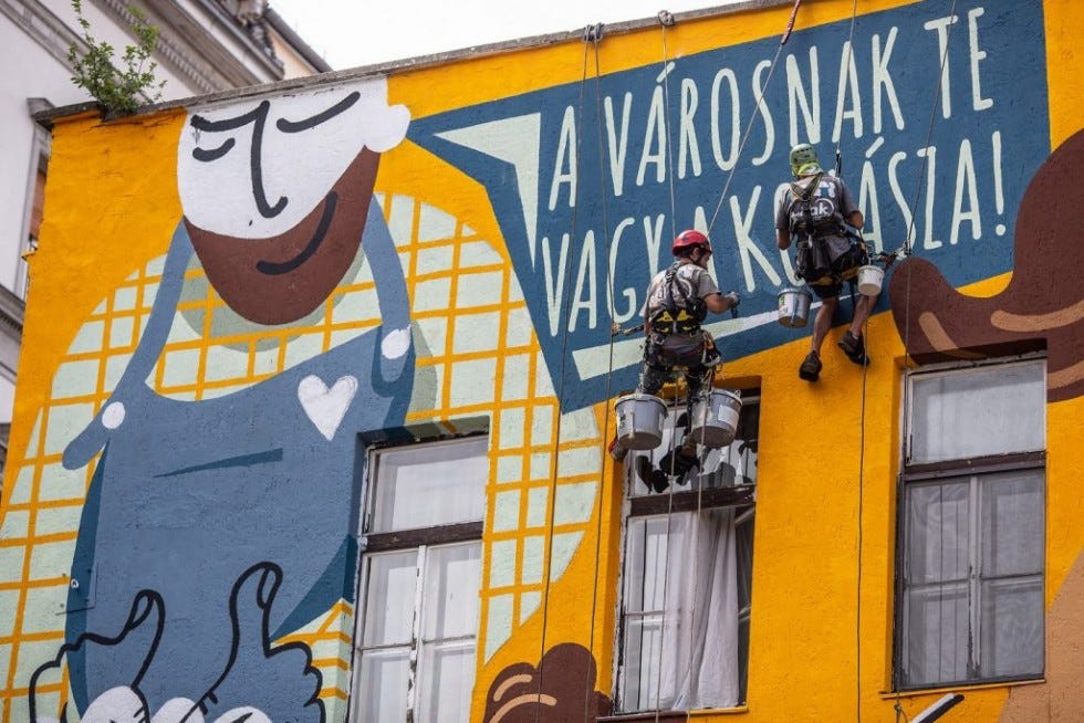 Belvárosi falfestmény: A városnak te vagy a kovásza - Újpesti Hírmondó