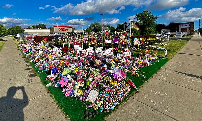 File:Memorial to Tops Supermarket shooting victims, Jefferson Avenue at Landon Street, Buffalo, New York - 20220730.jpg