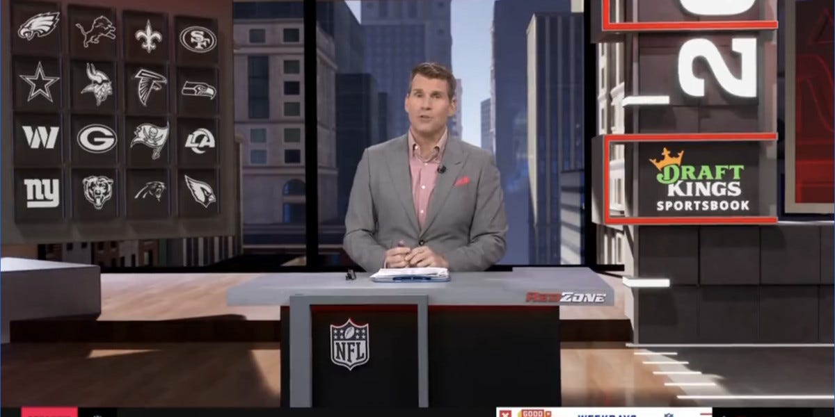 Scott Hanson calmly finishes NFL RedZone broadcast after alarm caused  evacuation - SBNation.com