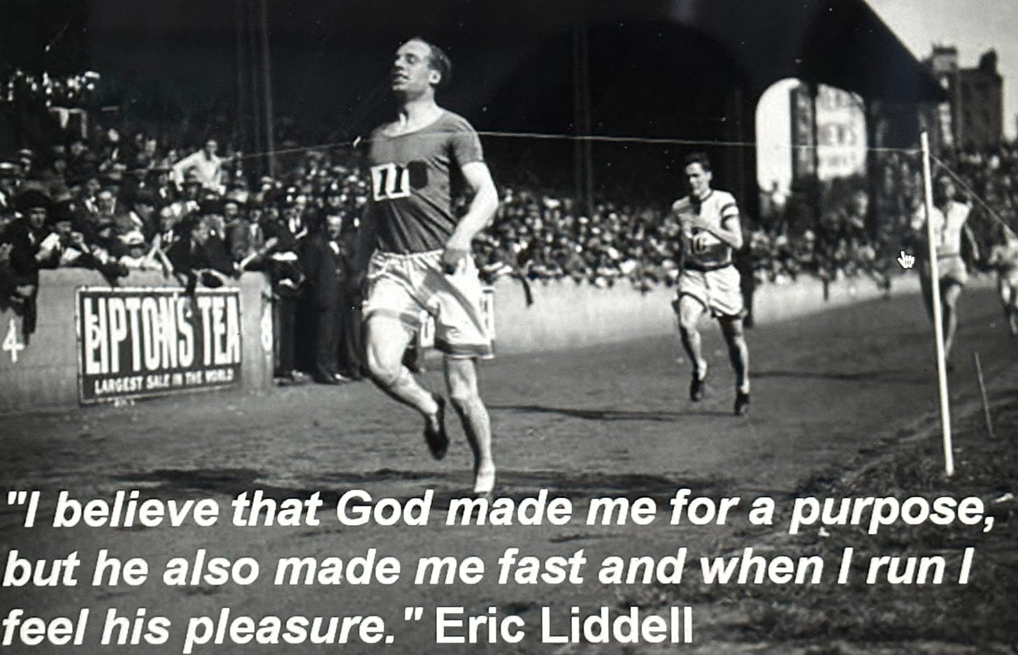 Eric Liddell winning race