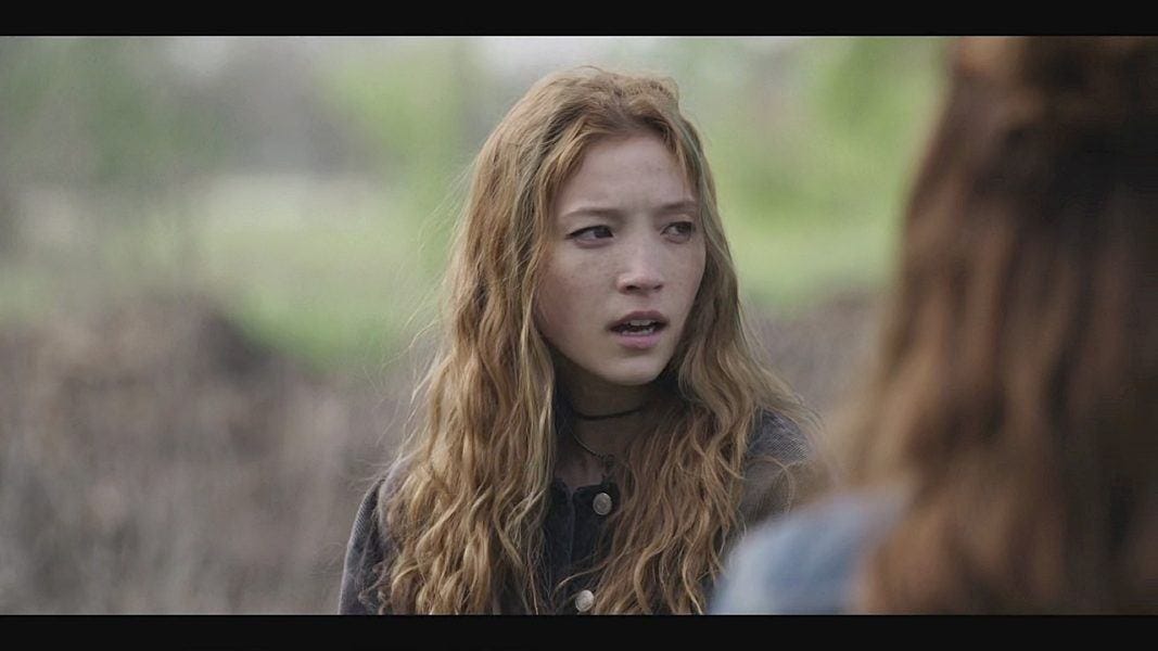 Walker Sadie talking to Stella before being kidnapped by Joanna 4.10.