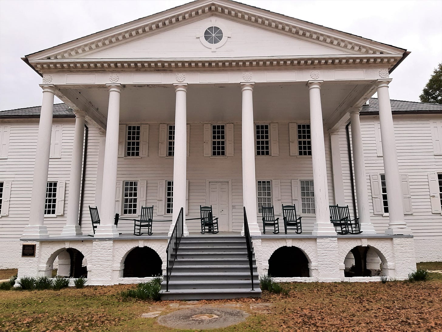 Hampton up close with 8 white pillars