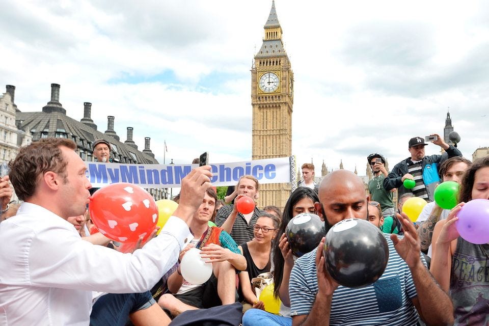 Hippy crack' campaigners happy to make point with 'laughing gas' protest |  BelfastTelegraph.co.uk