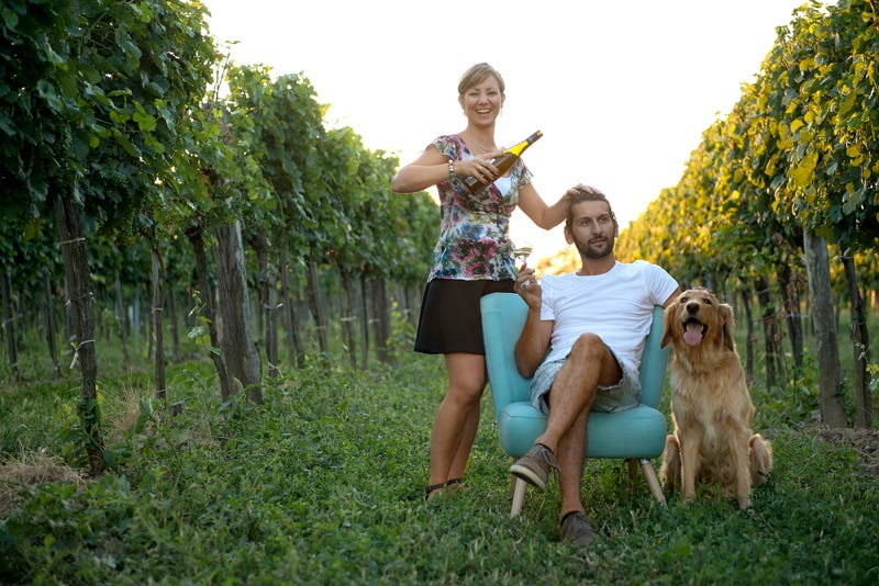 Martin Diwald & family in the vineyards (Photo courtesy Weingut Diwald)