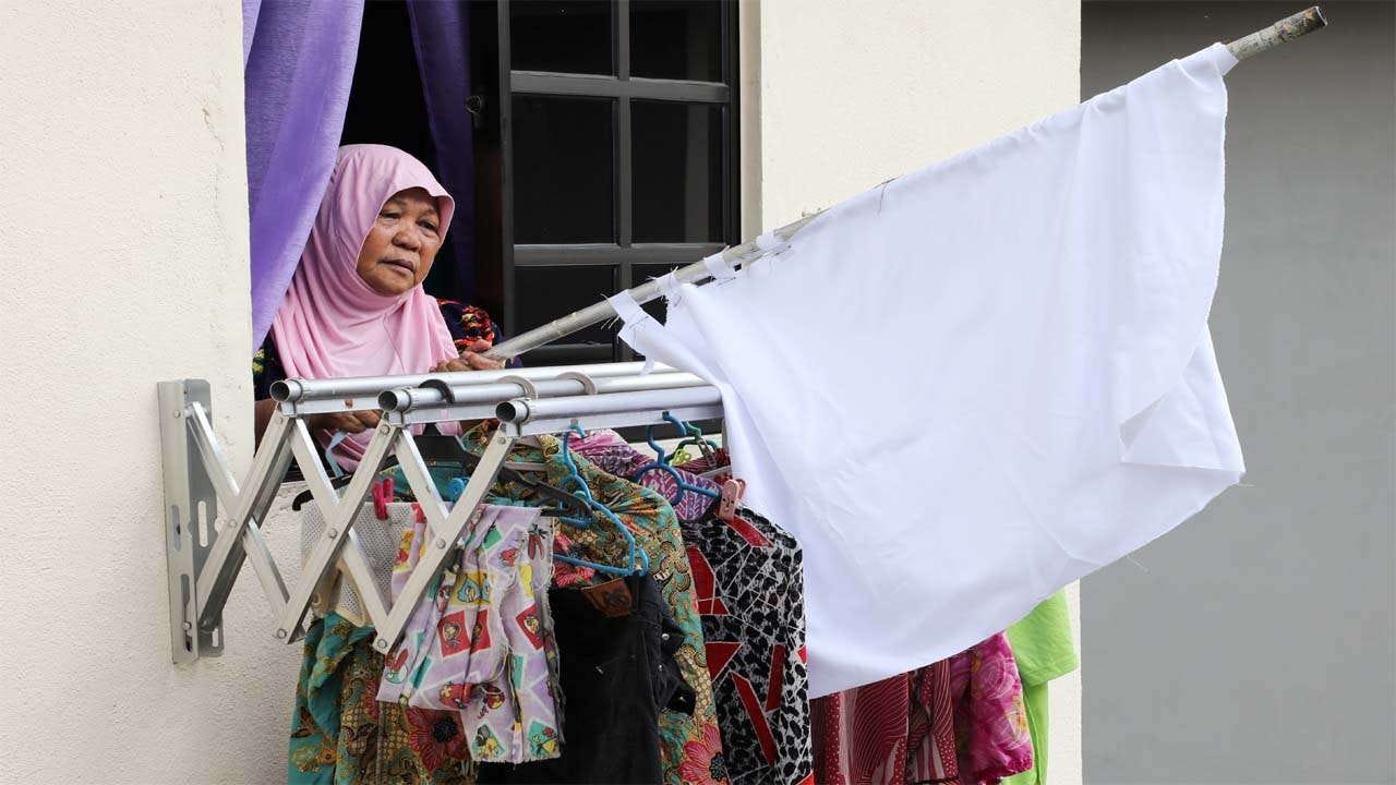 Malaysians use 'White Flag Campaign' to convey distress during COVID-19  lockdown