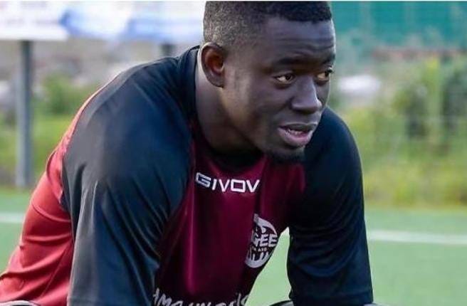 Ndione Souleymane, goalkeeper of the refugee team has died at the age of 19 - Corriere.it