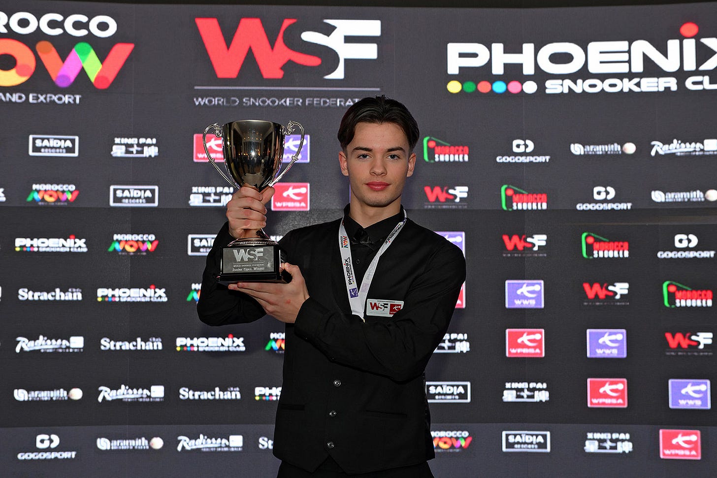 Leone Crowley, ganador del Campeonato Junior de la Federación Mundial de Snooker Leone Crowley, ganador del Campeonato Junior de la Federación Mundial de Snooker