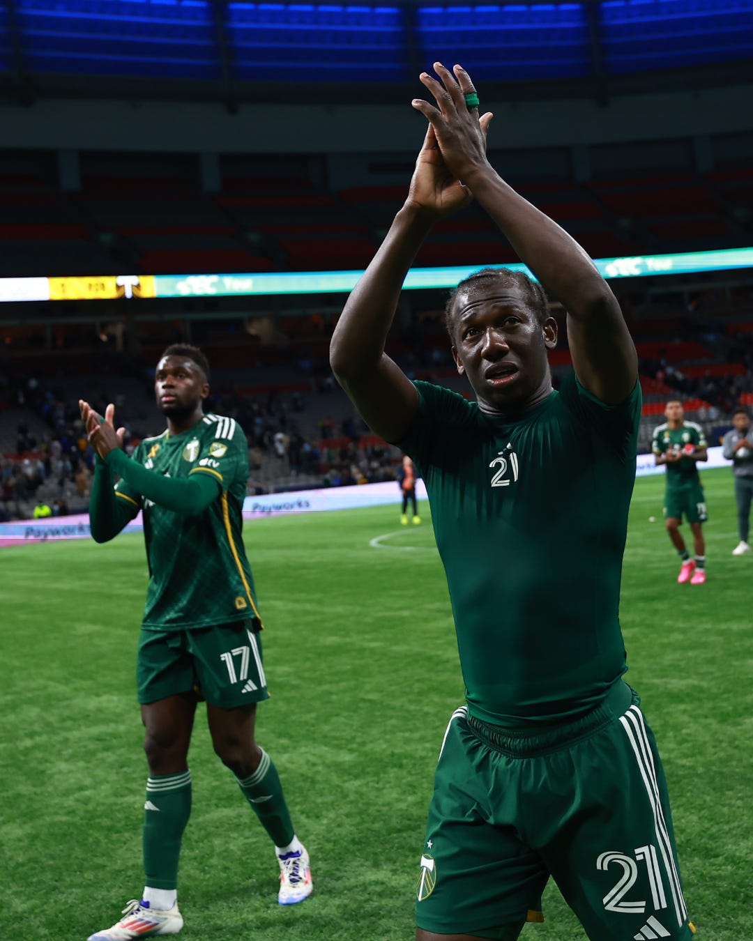 diego chara and tega ikoba clap the fans