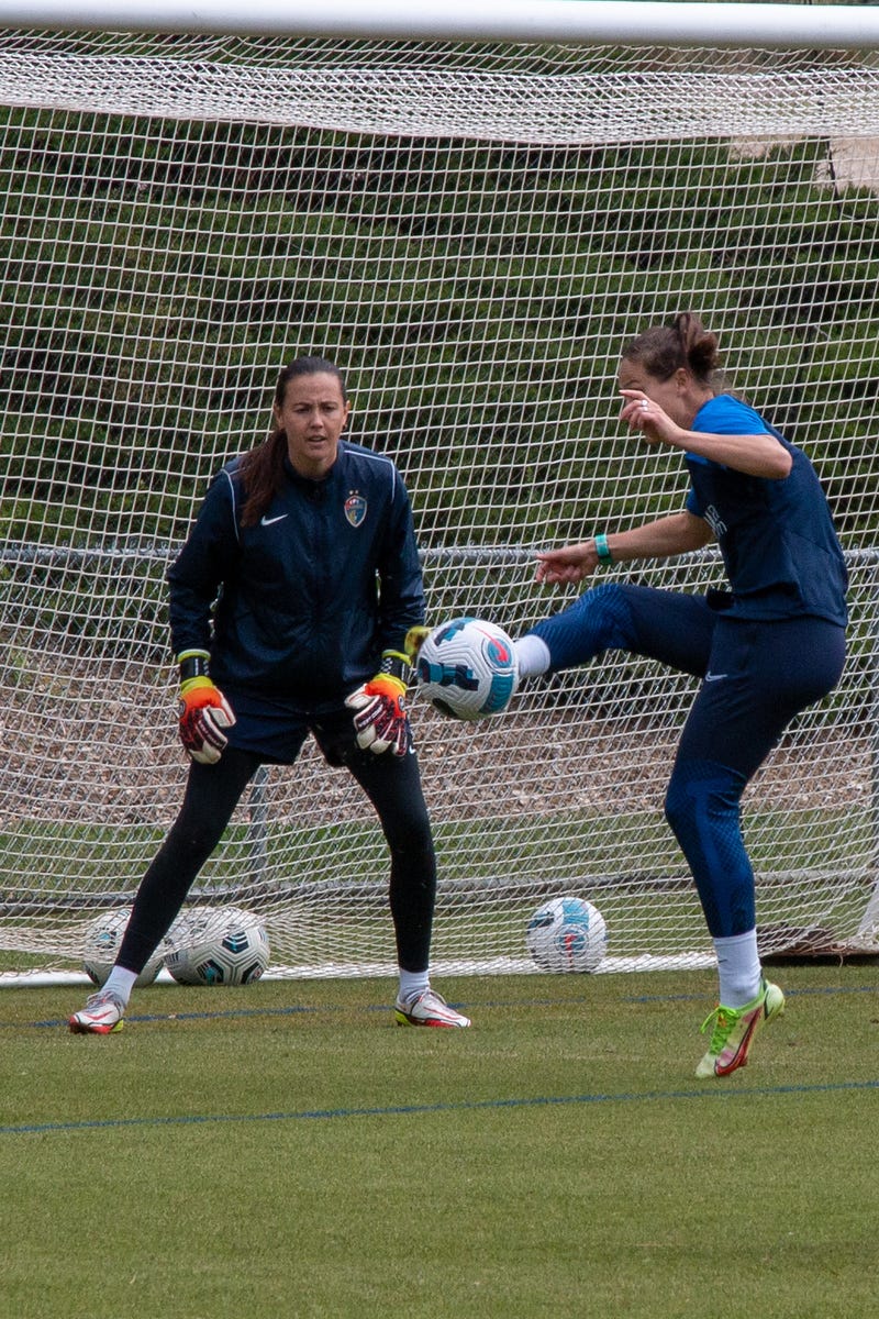 North Carolina Courage goalkeeper Katelyn Rowland and defender Kaleigh Kurtz in a 2022 training session