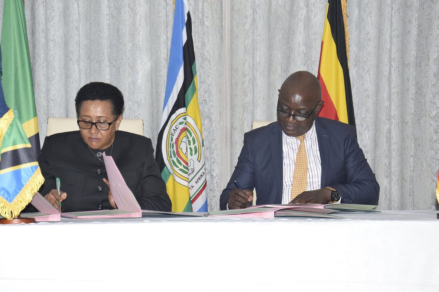 Uganda, Tanzania sign MoU on security for oil pipeline project