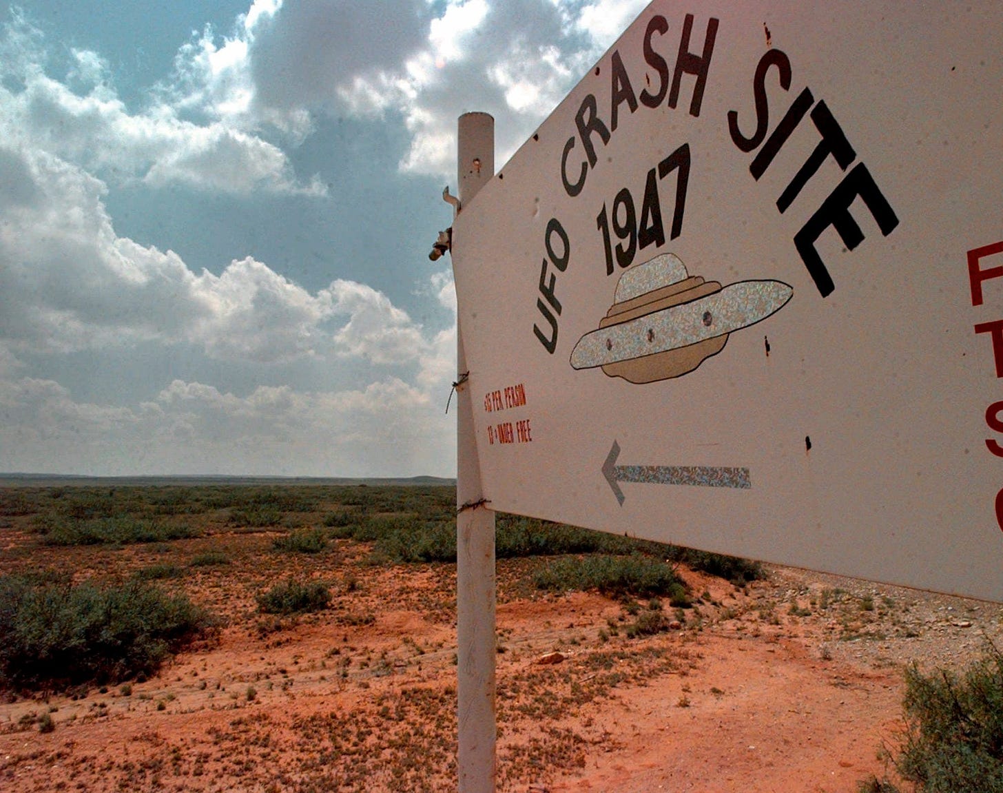 Roswell "flying saucer" report 75 years ago sparked UFO obsession - The  Washington Post