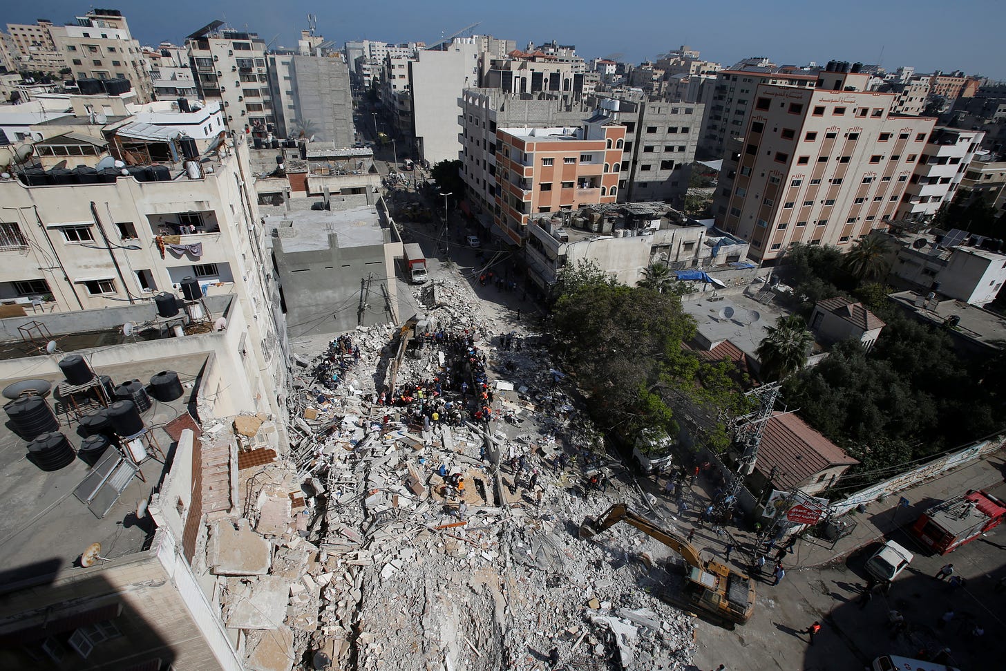 Qatar pledges $500 mln for Gaza reconstruction | Reuters