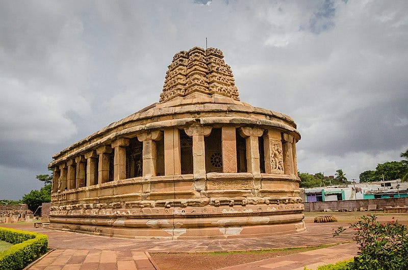File:Group of Temples Aihole (20169954306).jpg