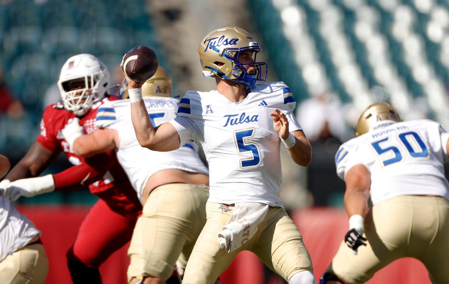AP Player of the Week: Backup Cooper Legas' 5 TD passes lead Tulsa back  from 28-point deficit in win | AP News