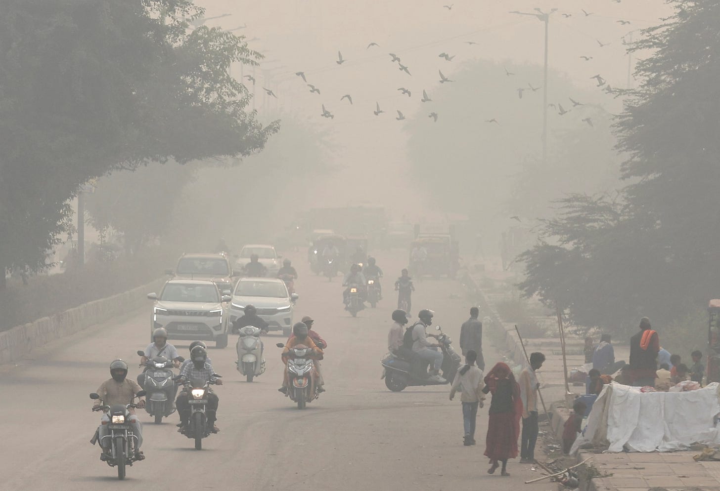 New Delhi plans to make rain to tackle 'hazardous' smog | Reuters