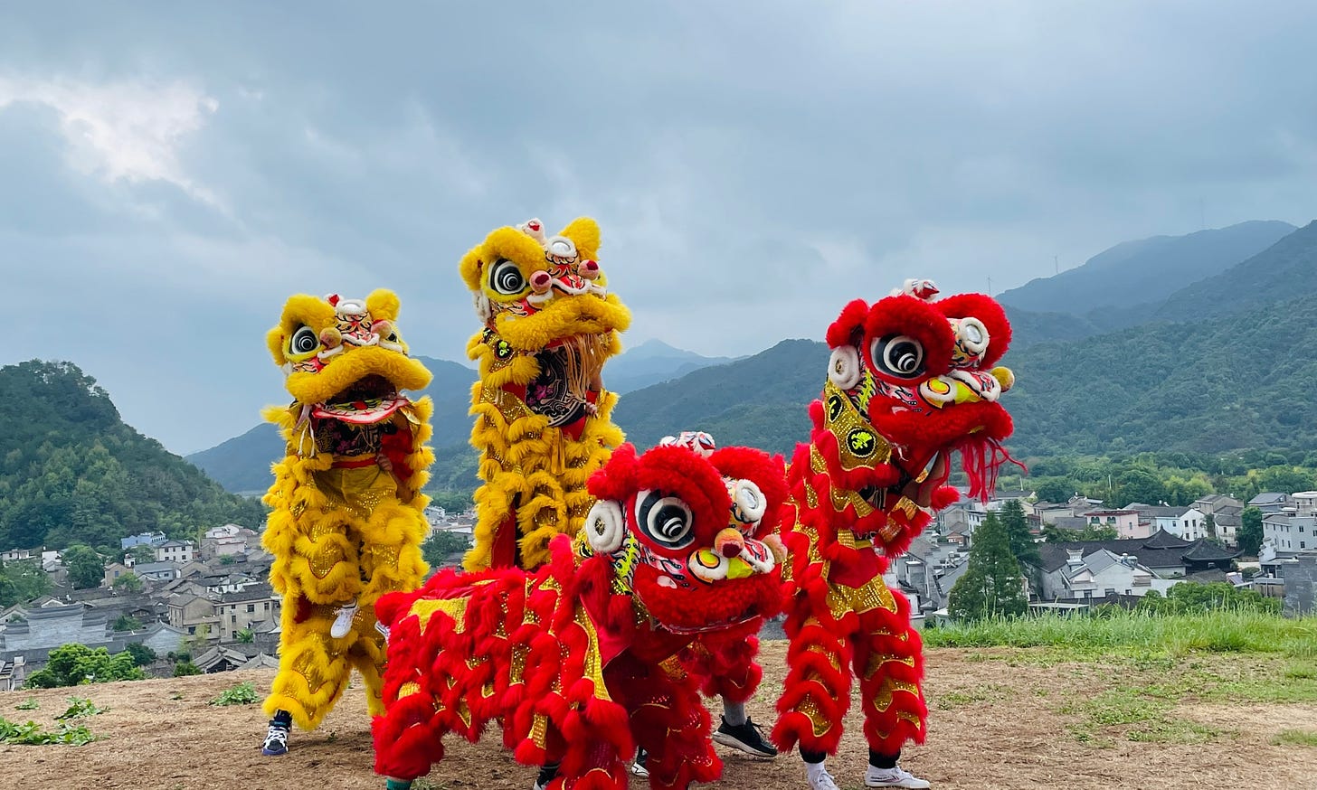 I Trained With Young Lion Dancers in Qiantong Ancient Village – Rachel  Meets China