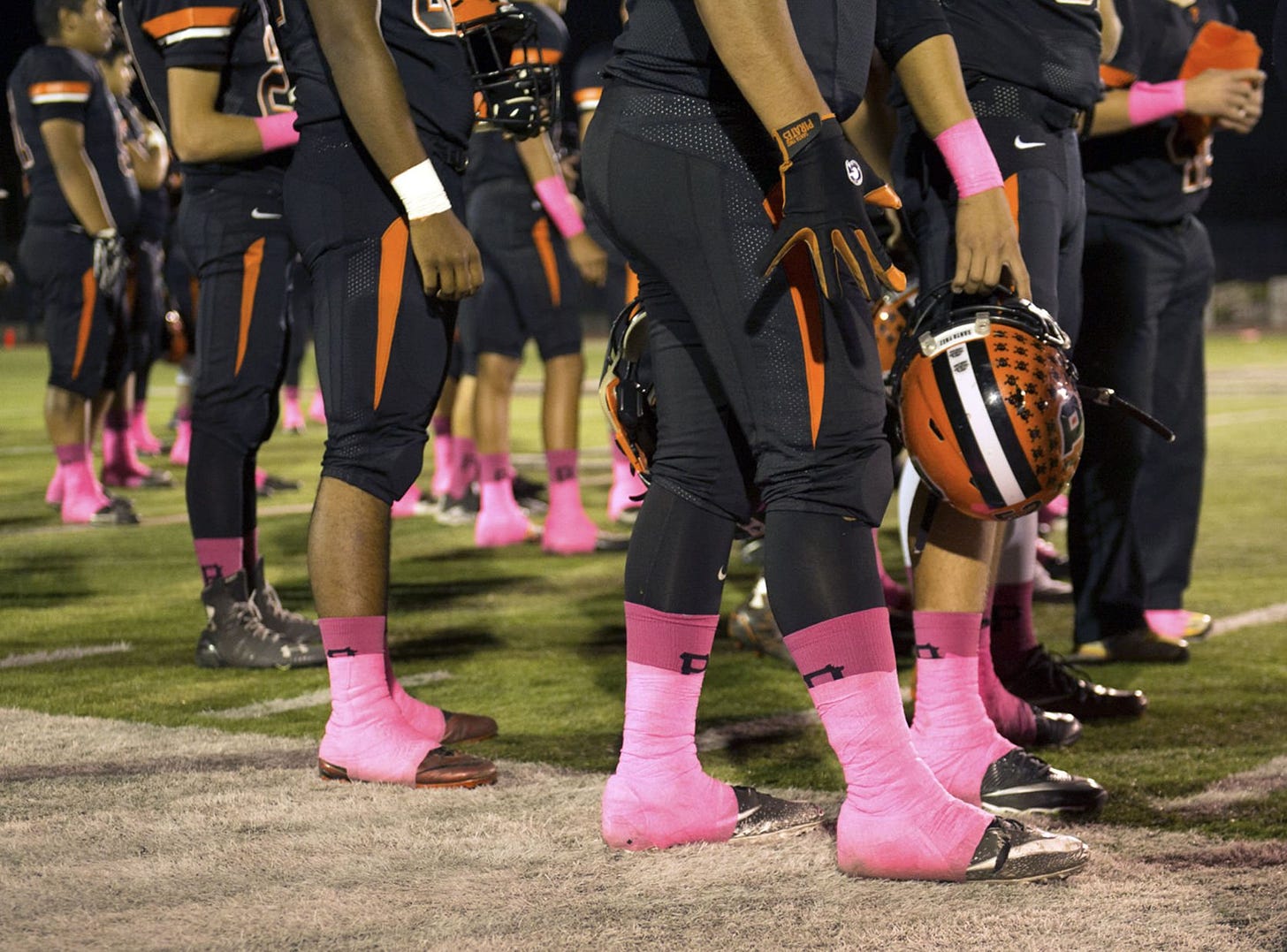 Santa Ynez football teams 'go pink' in honor of Breast Cancer Awareness  Month | | lompocrecord.com