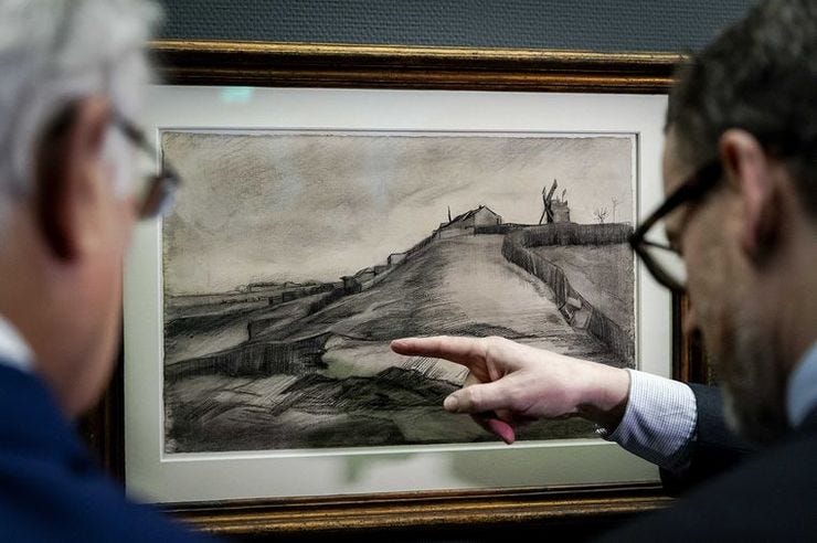 Het bestuderen van de 'nieuwe' Van Gogh tekening in het Singer museum.
