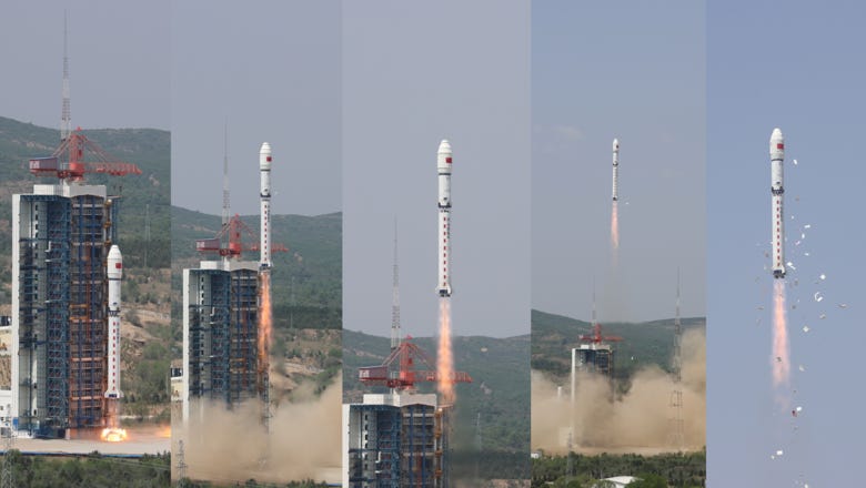 The Long March 2D Y98 vehicle lifting off from the Taiyuan Satellite Launch Center.