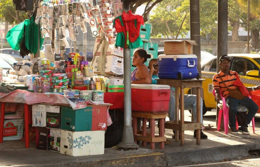 Se acabará el relajo de los buhoneros ilegales