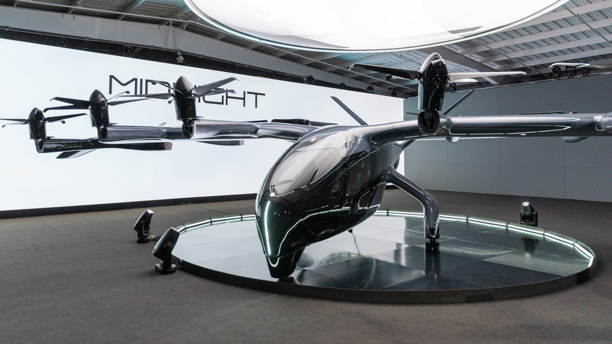 Archer Reveals Its Electric Air Taxi for 10-Minute Flights to the Airport -  CNET