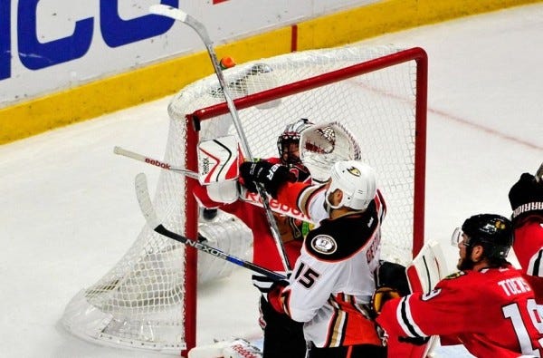 chicago blackhawks beat anaheim ducks 2015 stanley cup playoffs 6