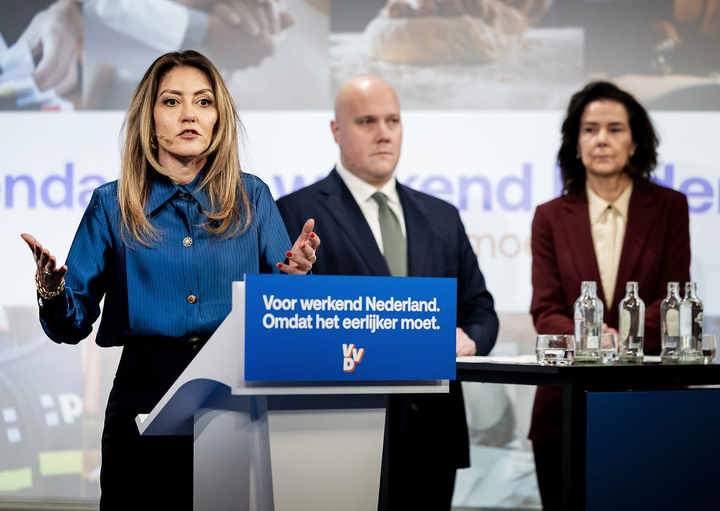 VVD richt pijlen op 'hardwerkende Nederlander': 'Briljant' - DIT