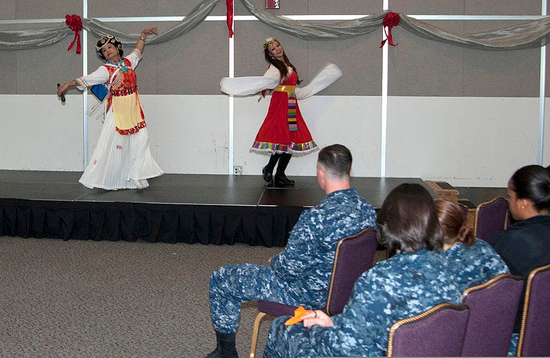 File:Members of Shen Yun, a classical Chinese dance company, perform a traditional Chinese song and dance for U.S. Sailors during an Asian-American and Pacific Islander Heritage Month celebration in the Grand Vista 130529-N-MM360-078.jpg