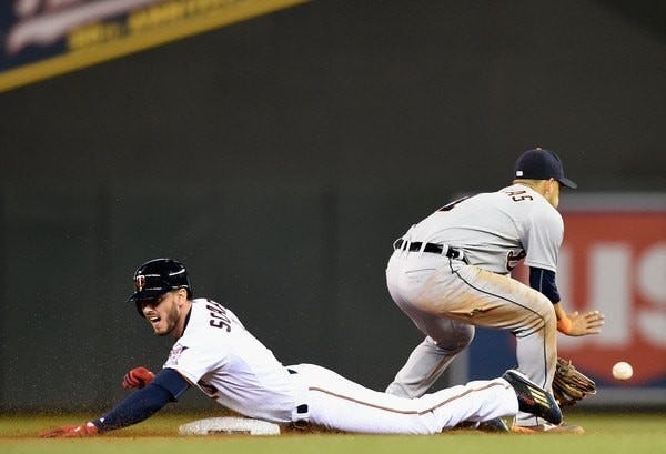 detroit tigers top of american league 2015 vs twins