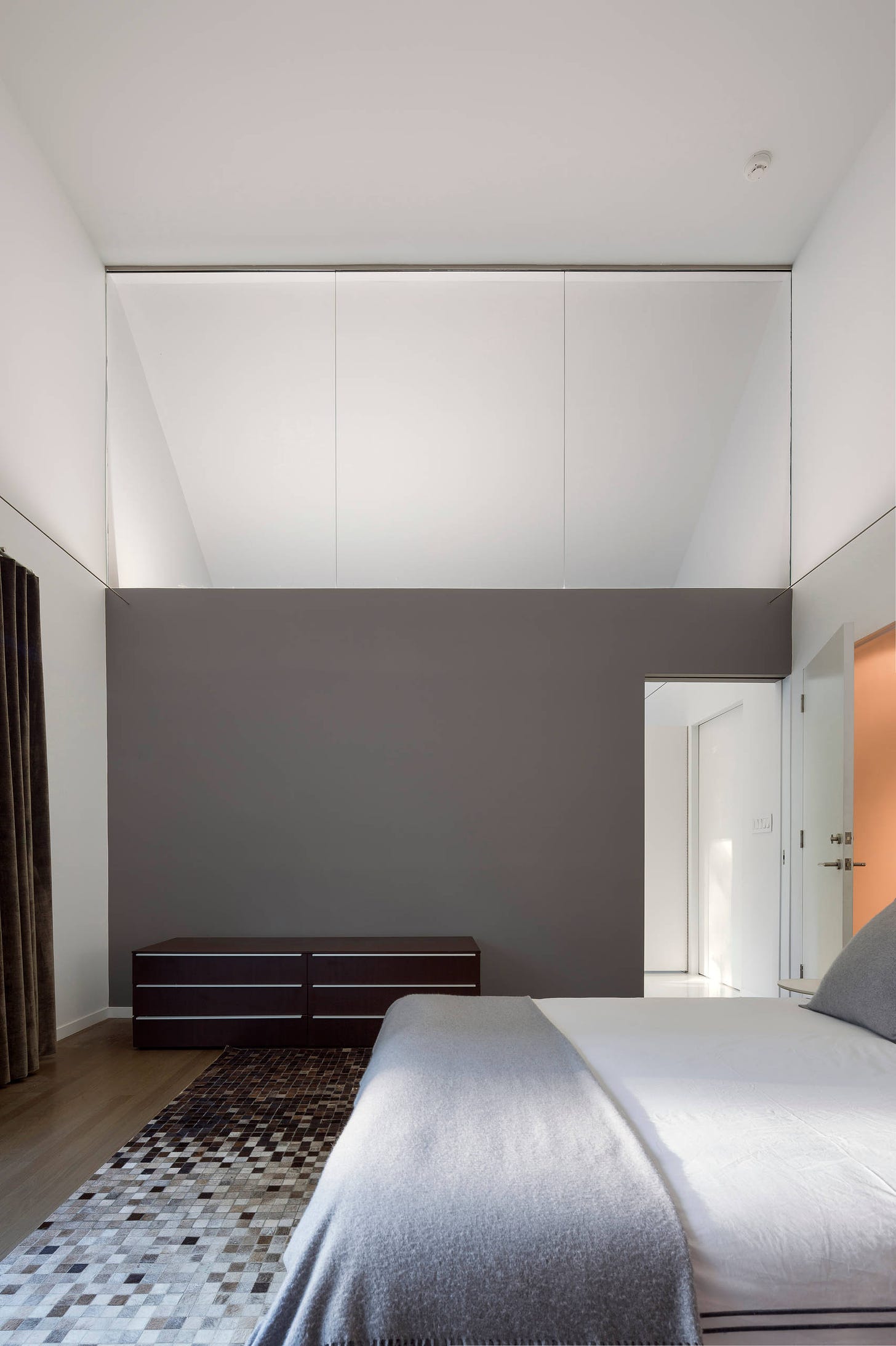 How to Borrow Light for Dark Areas of Your House | Houzz AU