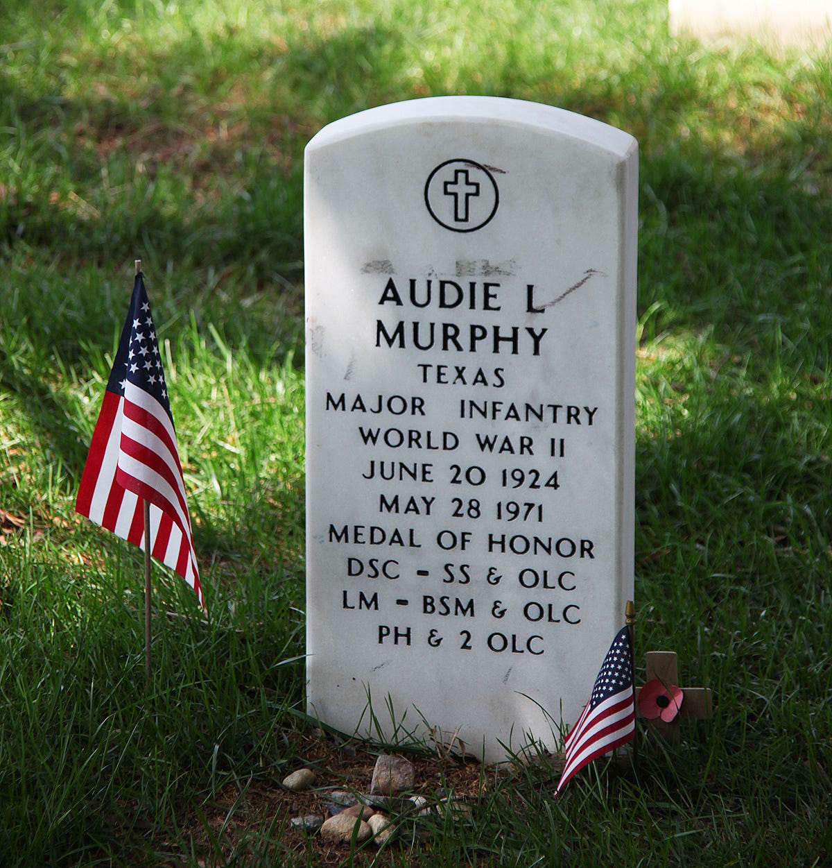 File:Audie Murphy grave - Arlington National Cemetery - 2011.JPG -  Wikimedia Commons