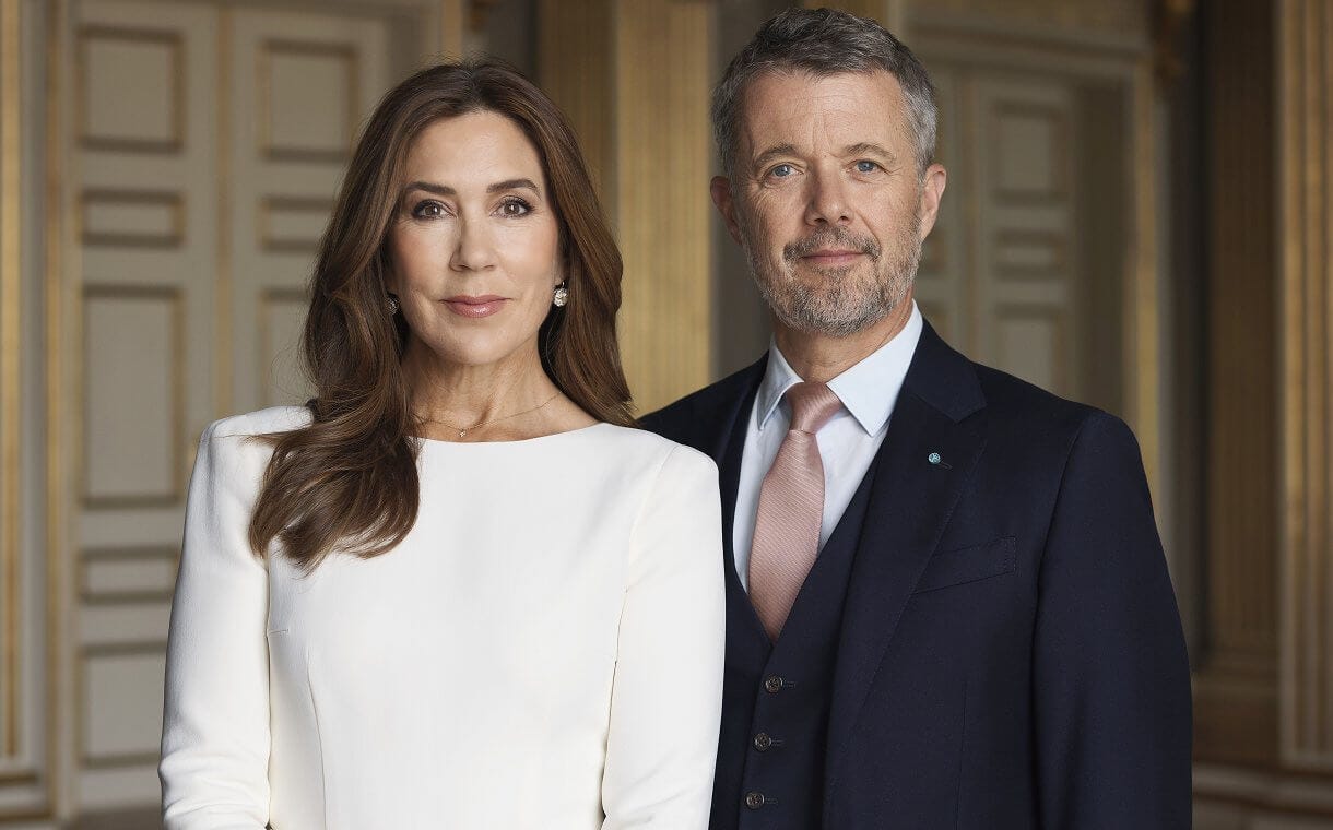 New Official Portraits of King Frederik and Queen Mary Released New Official Portraits of King Frederik and Queen Mary Released