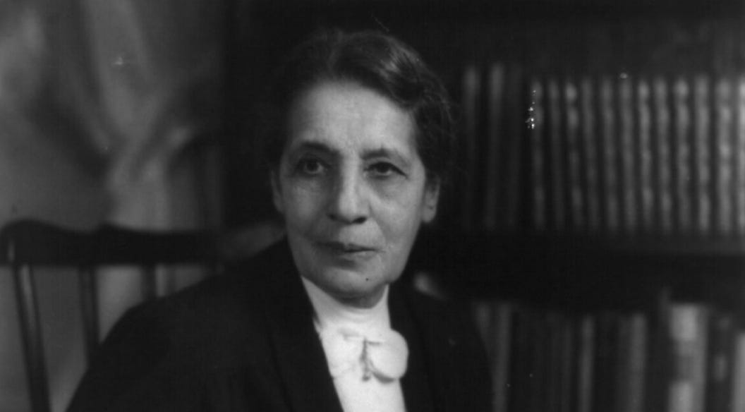 Black-and-white photo of Lise Meitner