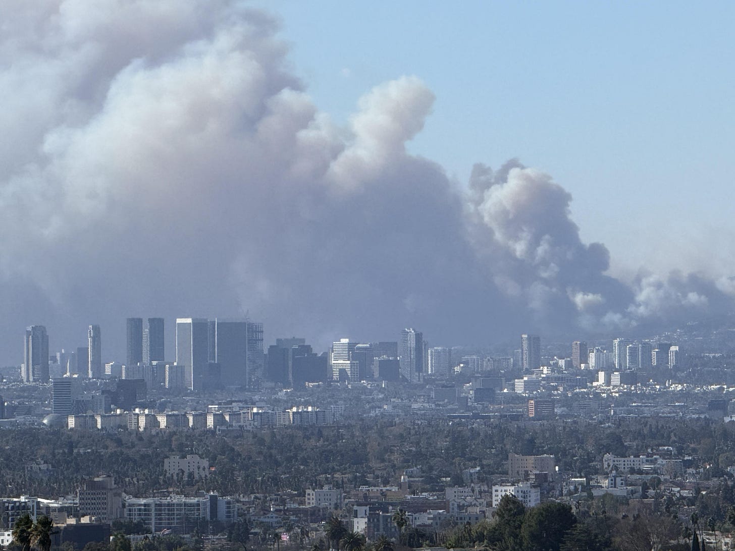 r/socalhiking - Pacific palisades fire from Elysian park trail 