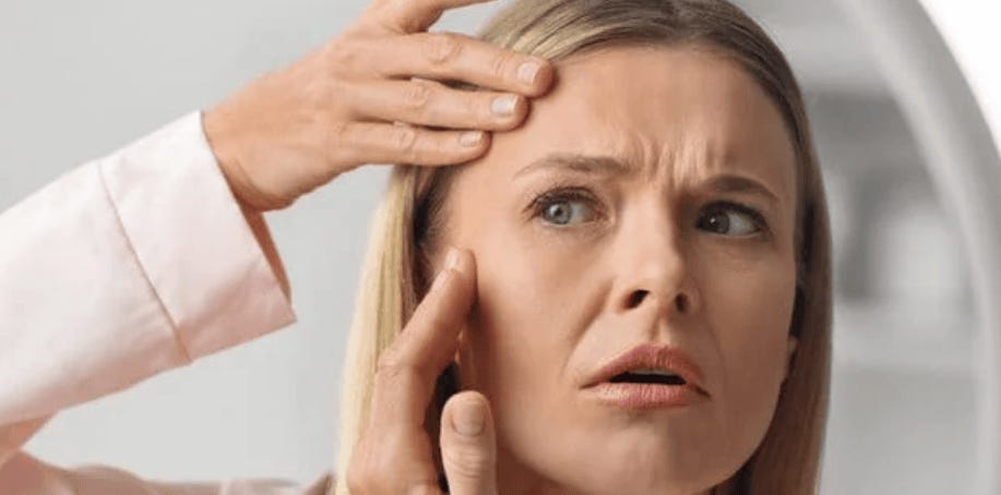 Une personne avec une expression inquiète Le contenu généré par l'IA peut être incorrect. Une personne avec une expression inquiète Le contenu généré par l'IA peut être incorrect.