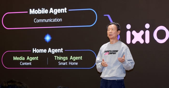 LG Uplus CEO Hwang Hyeon-sik unveils ixi-O, LG's on-device AI call agent, at a press conference in Seoul