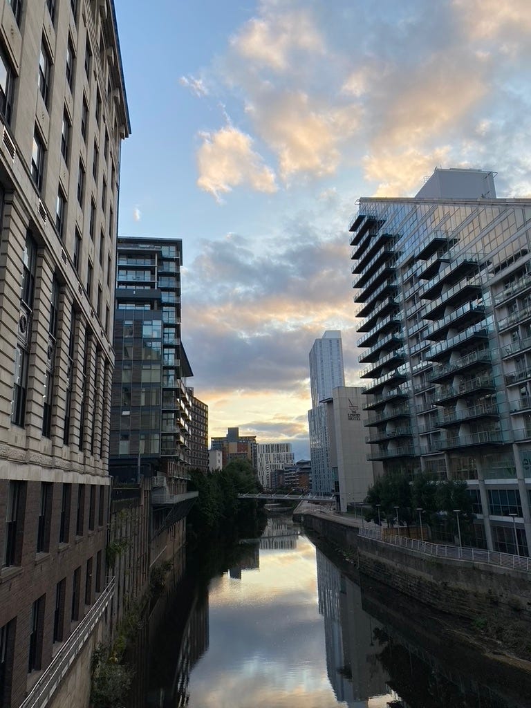 The canals of Manchester or the new industrial romanticism (U.K.) -  Histambar