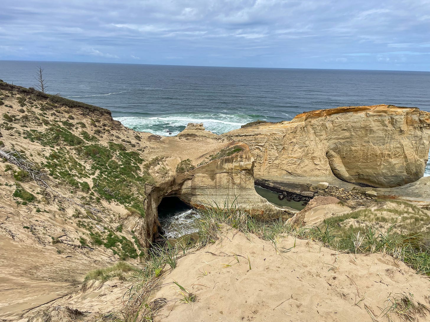 Cape Kiwanda: View from top of sand dune