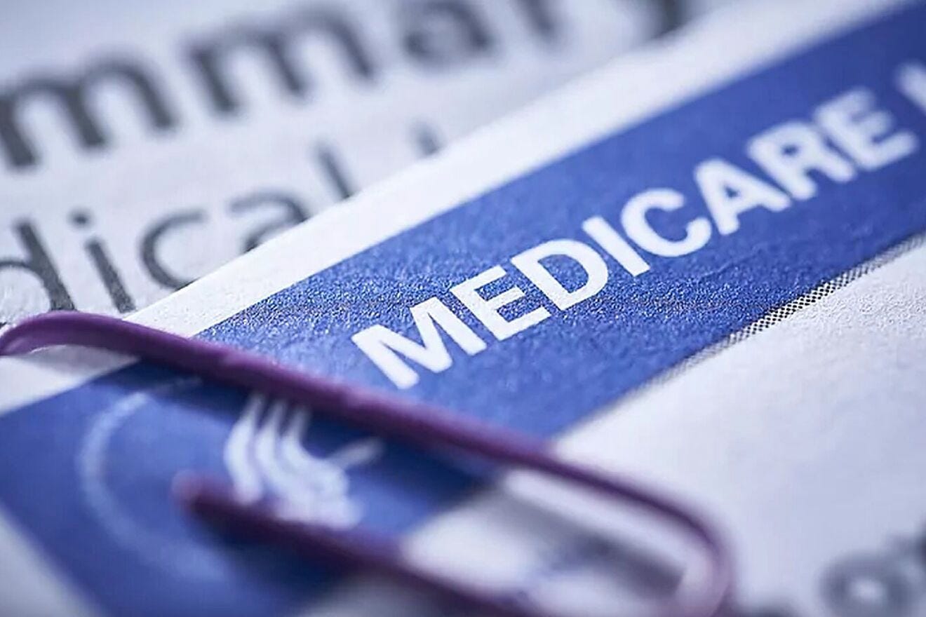 Medicare Advantage vs. Medicare Supplement: What are the benefits and which  one to choose | Marca