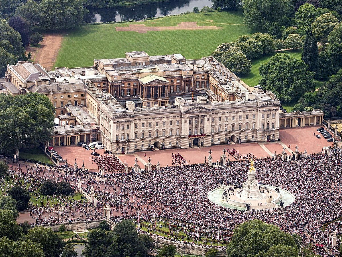 Buckingham Palace - Wikipedia