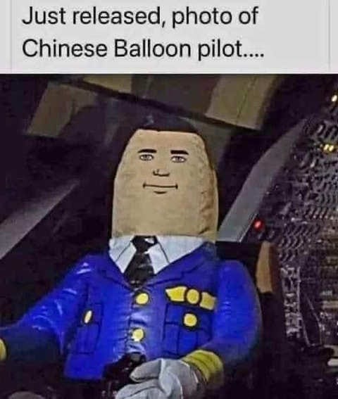 airplane release photo chinese balloon