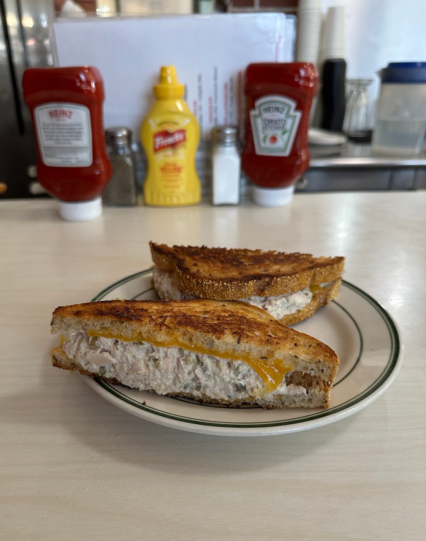 A tuna melt at The Apple Pan