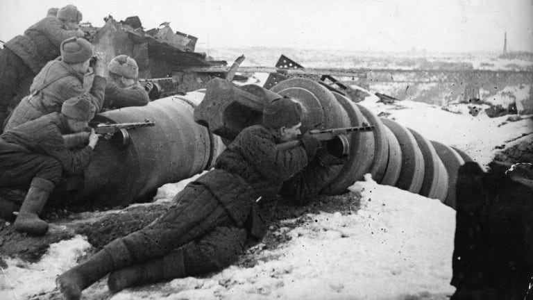 How the Battle of Stalingrad Marked a Turning Point in WWII - HISTORY How the Battle of Stalingrad Marked a Turning Point in WWII - HISTORY