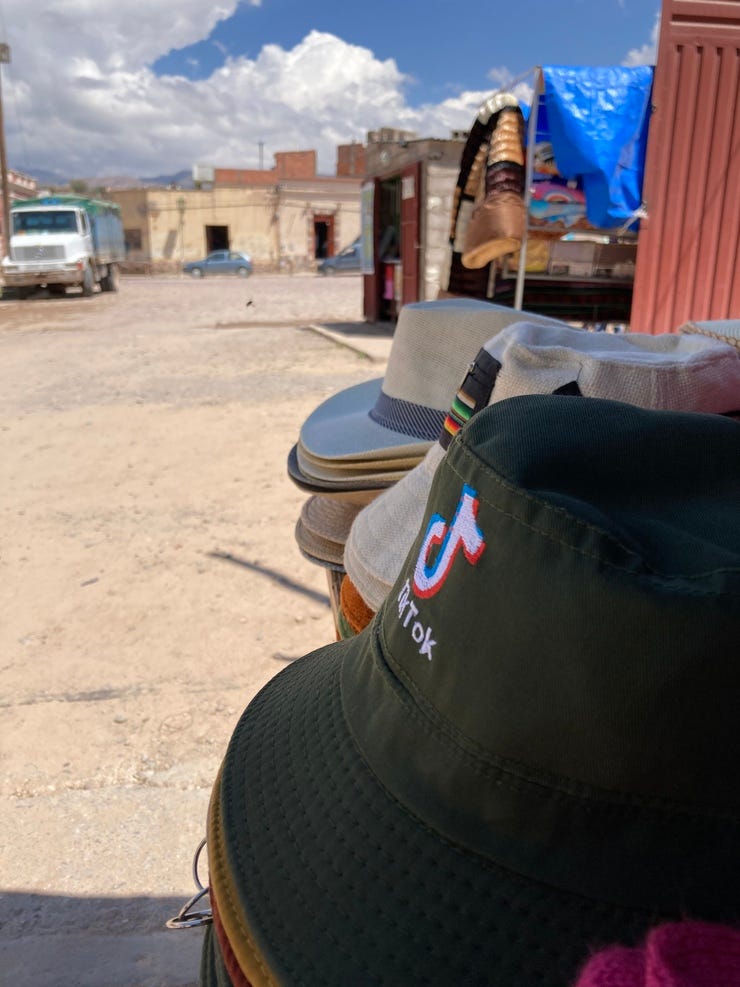 Sombrero de #TikTok en un puesto en Humahuaca Jujuy 