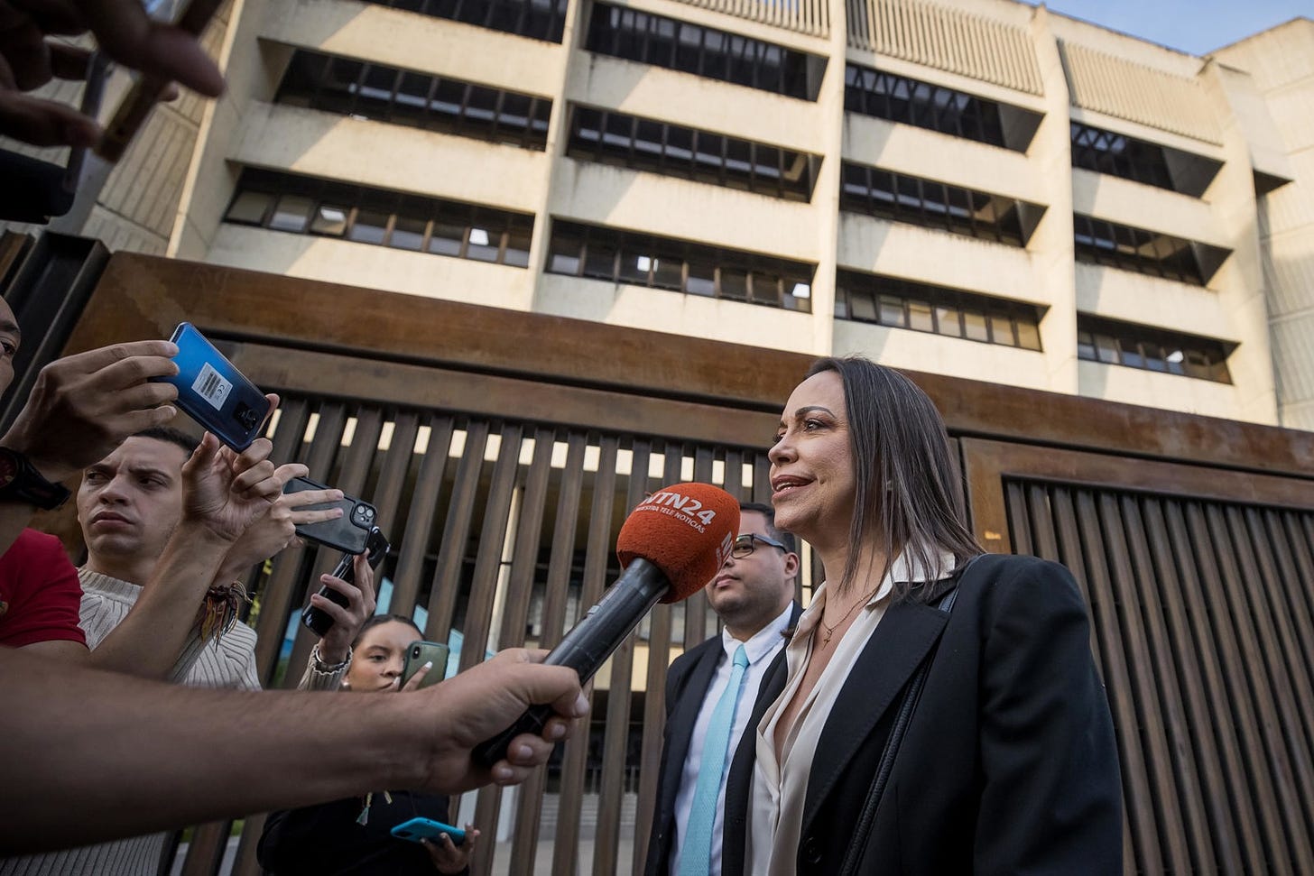 María Corina Machado tras acudir al TSJ para revisar su inhabilitación
