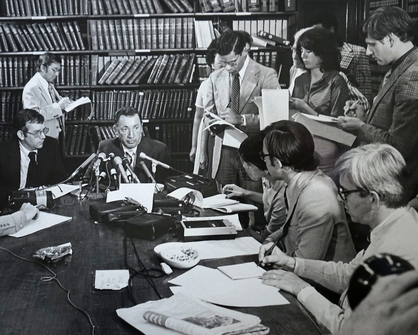 Prosecutor Richard Sprague during a news conference for the Yablonski murders in September 1973.